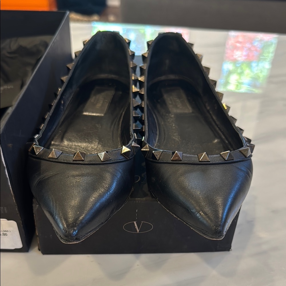 Valentino Black Rockstud pointed Flats; sz 6